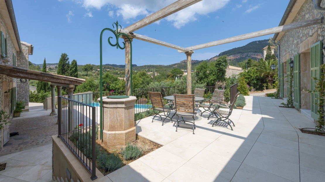 V-4676 ERSTBEZUG!!! Einzigartige moderne Villa im Finca Stil mit Pool und viel Privatsphäre in Es Capdella