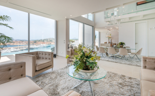 V-2650 Port Adriano Spektakuläre Designer-Villa mit Hafen und Meerblick, in Port Adriano