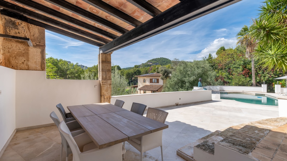 V-3779 Renovierte Villa in Son Vida mit großer Pool Terrasse und Privatsphäre