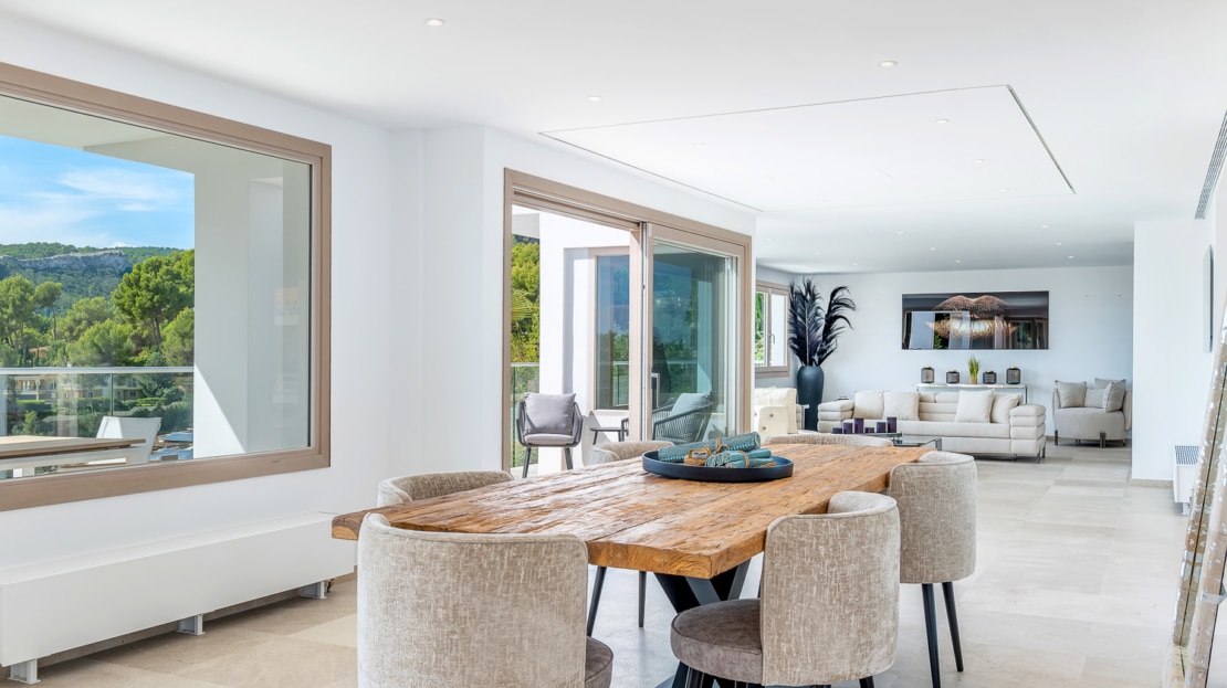 V-3779 Renovierte Villa in Son Vida mit großer Pool Terrasse und Privatsphäre