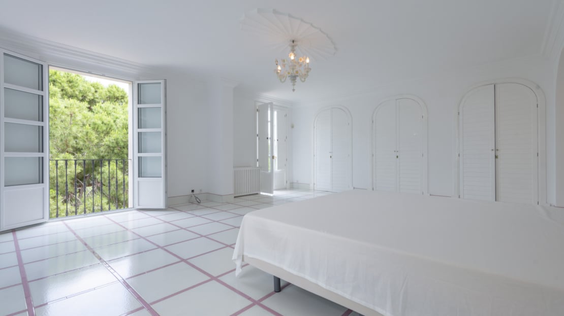 D-1988-110 Elegante Villa in El Terreno mit parkähnlichem Garten, Pool und herrlichem Blick auf den Hafen