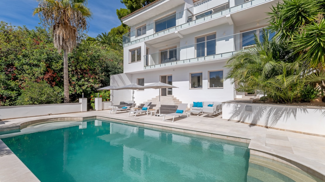 V-3779 Renovierte Villa in Son Vida mit großer Pool Terrasse und Privatsphäre
