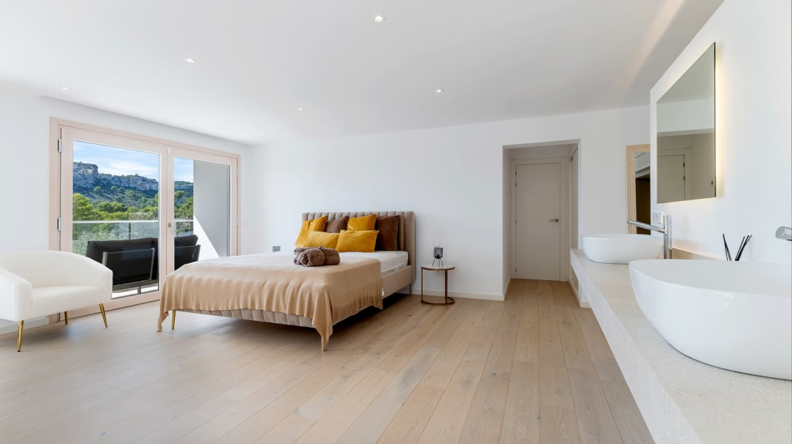 V-3779 Renovierte Villa in Son Vida mit großer Pool Terrasse und Privatsphäre