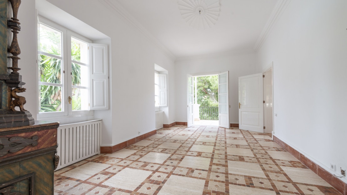 D-1988-110 Elegante Villa in El Terreno mit parkähnlichem Garten, Pool und herrlichem Blick auf den Hafen