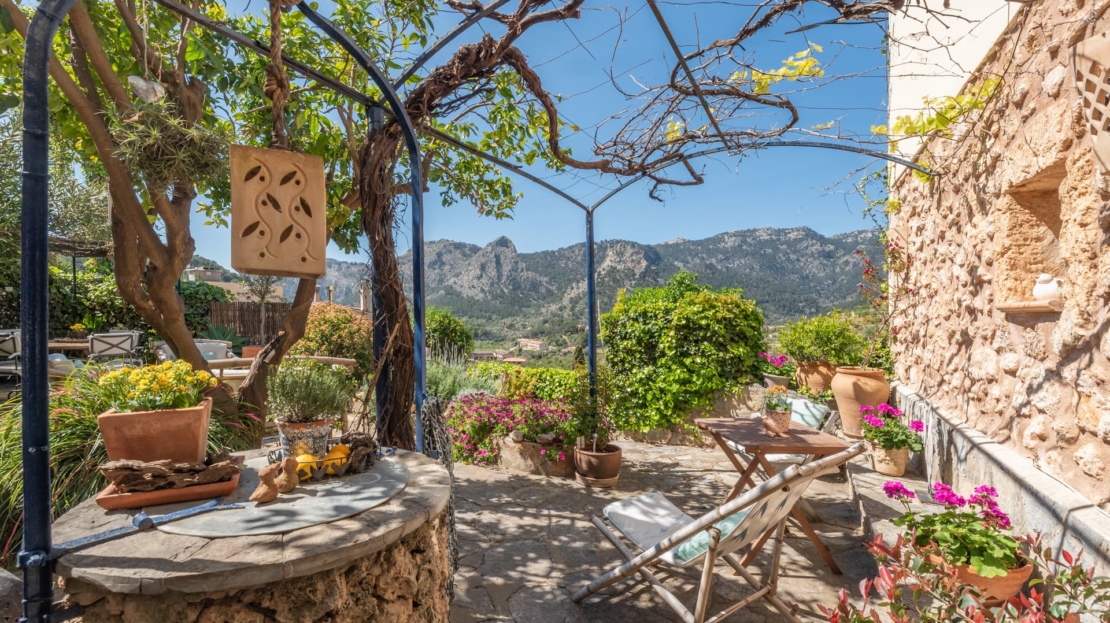 5206 Entzückendes Dorfhaus in Bunyola mit Gästebereich und herrlichem Bergblick 18