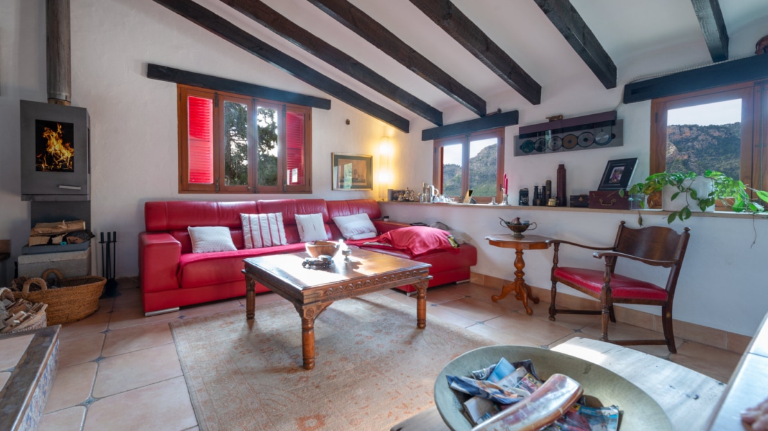 D-4819 Bunyola: Stadthaus mit Pool, Garten & Panoramablick – Ihr Tor zur Tramuntana