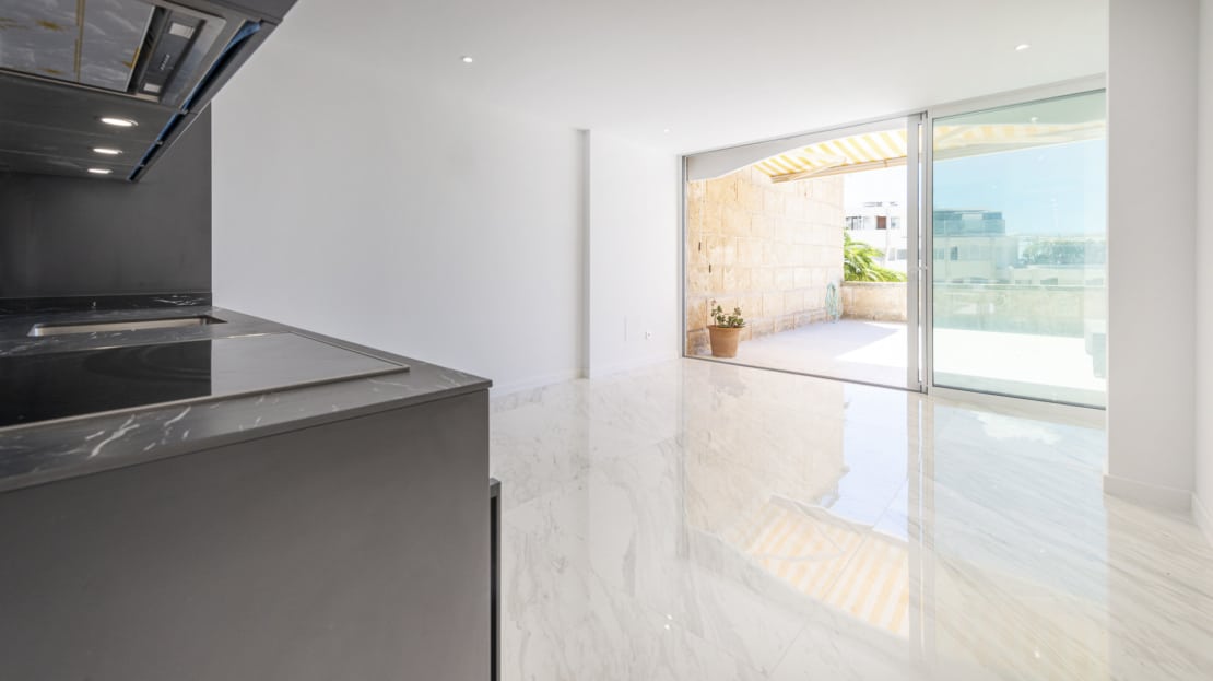 A-4103-121 Renoviertes Luxus-Apartment in Puerto Portals mit traumhaftem Meerblick