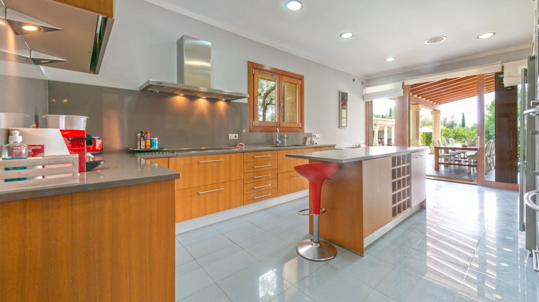 F-2804 Charmante Finca in der Nähe vom Golfplatz Pollensa mit Tourismuslizenz, großem Garten und Pool