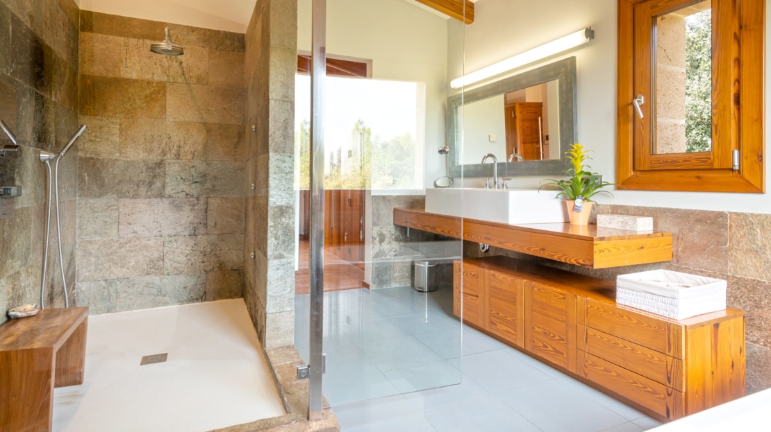 F-2804 Charmante Finca in der Nähe vom Golfplatz Pollensa mit Tourismuslizenz, großem Garten und Pool