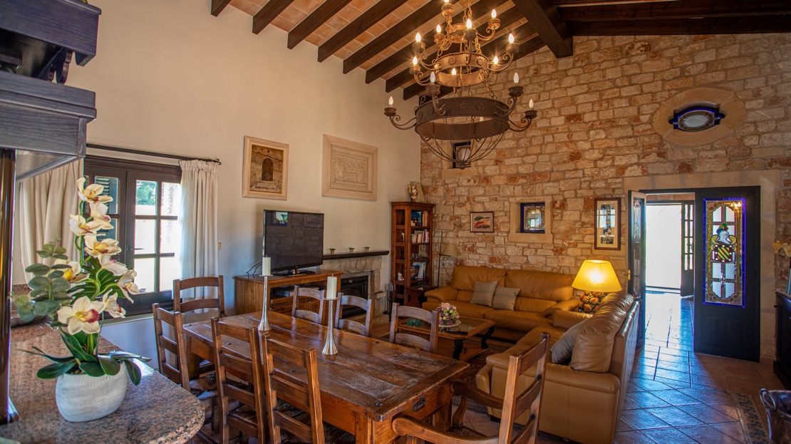 F-3954 Mediterrane Finca bei Ses Salines mit großem Pool und viel Charme