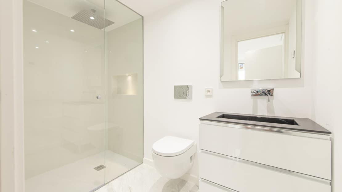 A-4103-121 Renoviertes Luxus-Apartment in Puerto Portals mit traumhaftem Meerblick