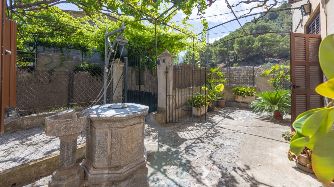 IF-4755 INVESTITION! Finca auf großem Grundstück mit Obstbäumen und viel Potenzial in Soller