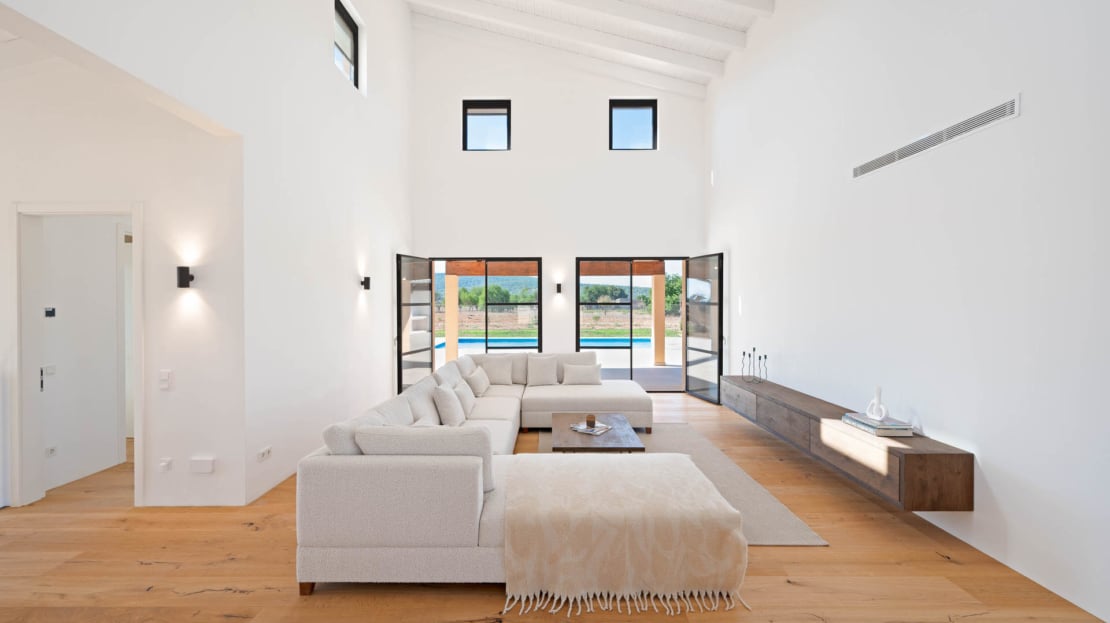 5429  - Villa in Santa Maria13