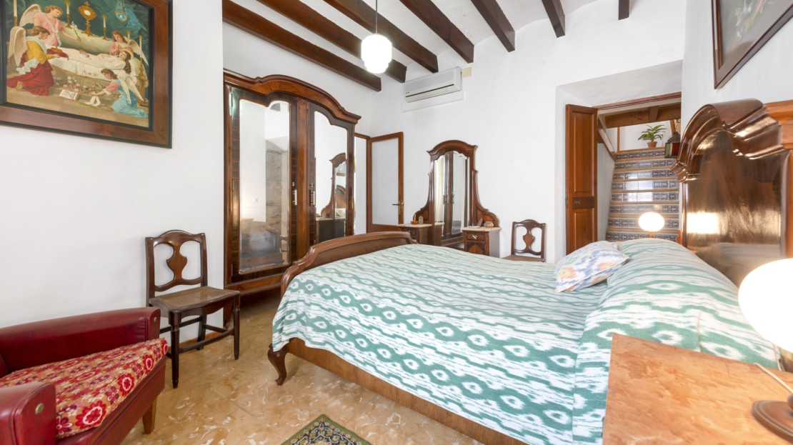 IF-4755 INVESTITION! Finca auf großem Grundstück mit Obstbäumen und viel Potenzial in Soller