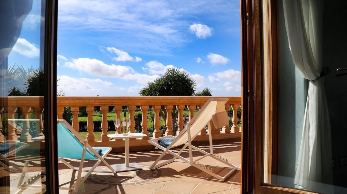 5030 Herrschaftliche Naturstein Finca in Llucmajor mit großem Garten & Pool und Ferienvermietungslizenz!