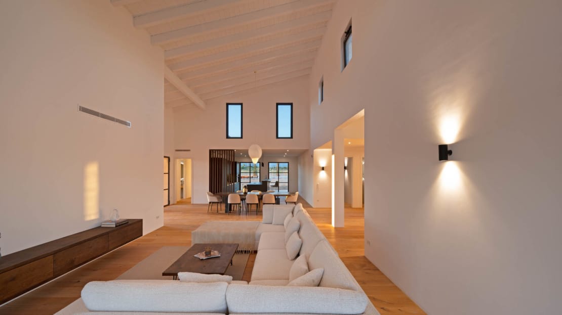 5429  - Villa in Santa Maria25