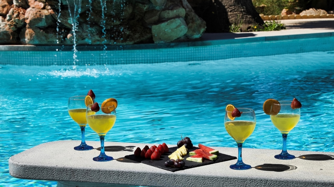 5030 Herrschaftliche Naturstein Finca in Llucmajor mit großem Garten & Pool und Ferienvermietungslizenz!