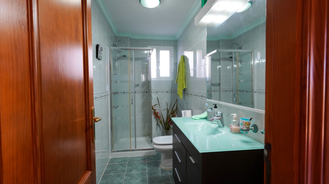 5438  - Villa in Cala Millor 10