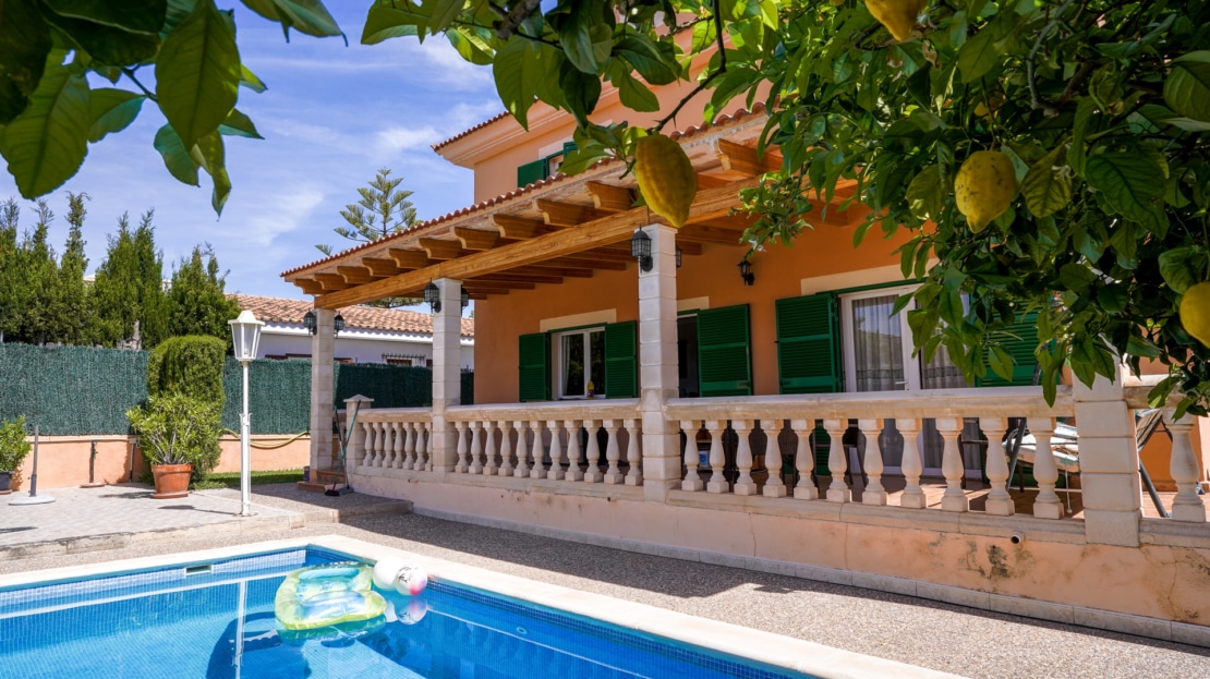 5438  - Villa in Cala Millor 42