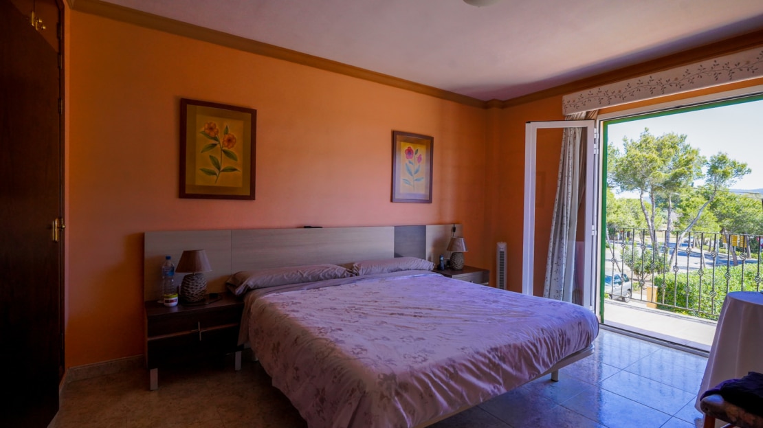 5438  - Villa in Cala Millor 38