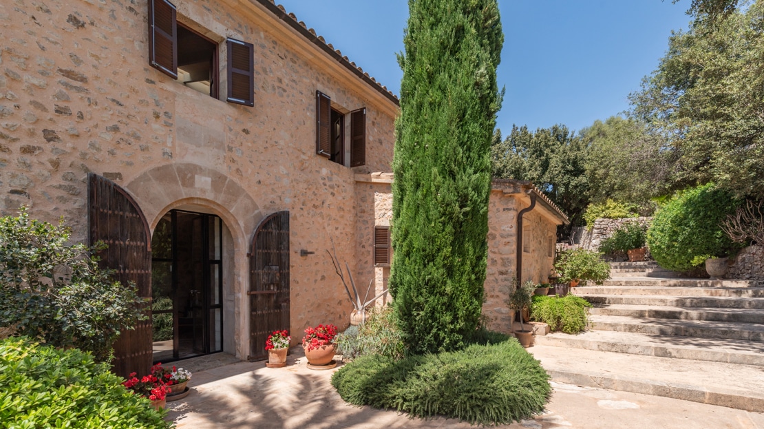 5126 Einzigartige Naturstein Finca in Porreres mit traumhaftem Panorama Blick