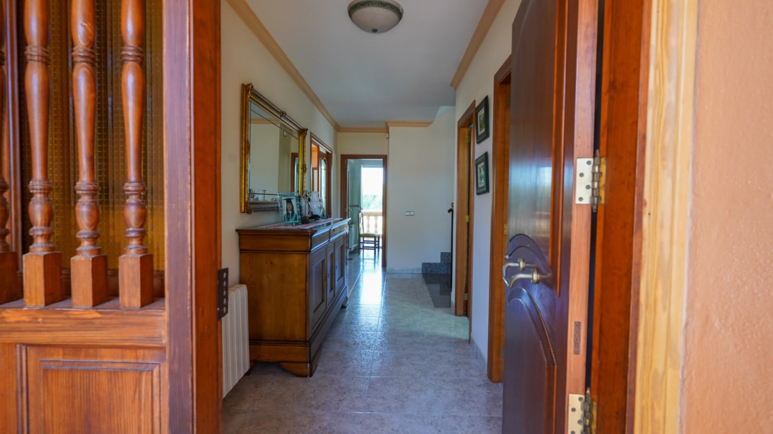 5438  - Villa in Cala Millor 13