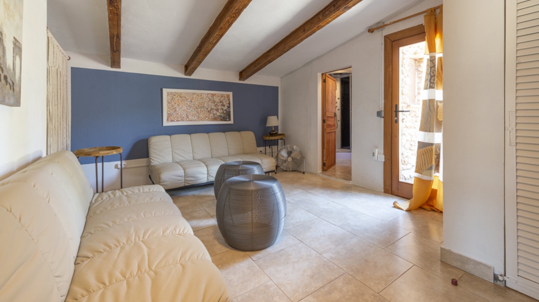 F-4545 Finca in Porreres mit Ferienvermietungslizenz, Privatsphäre UND eigenem Weinberg