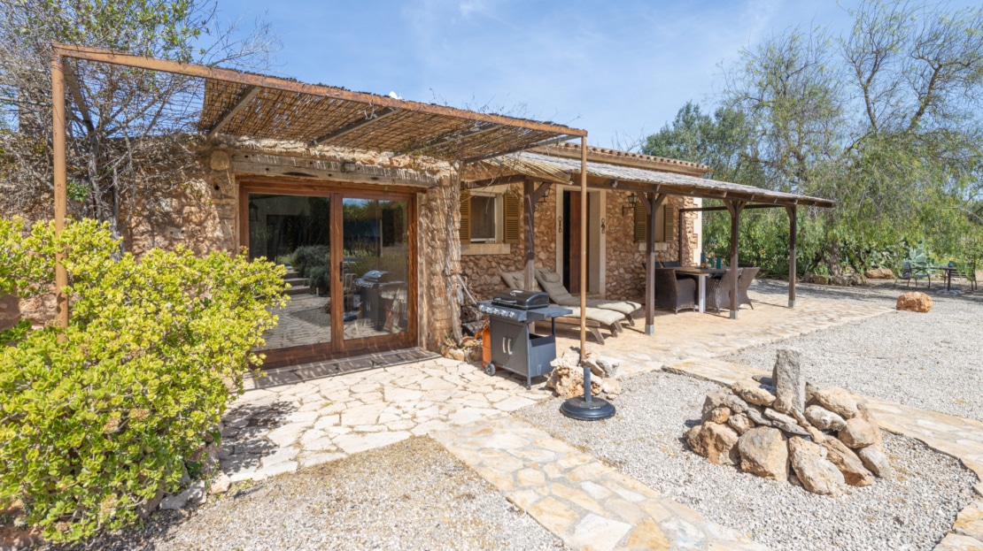 F-4545 Finca in Porreres mit Ferienvermietungslizenz, Privatsphäre UND eigenem Weinberg