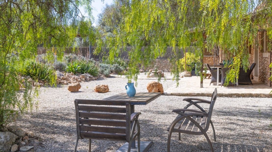 F-4545 Finca in Porreres mit Ferienvermietungslizenz, Privatsphäre UND eigenem Weinberg