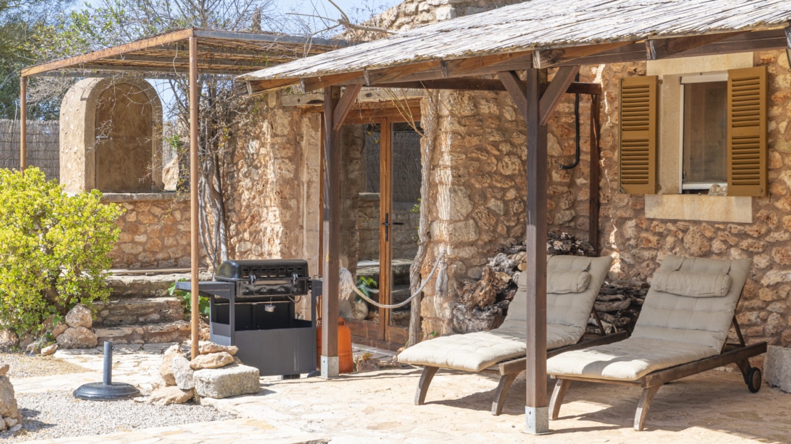 F-4545 Finca in Porreres mit Ferienvermietungslizenz, Privatsphäre UND eigenem Weinberg