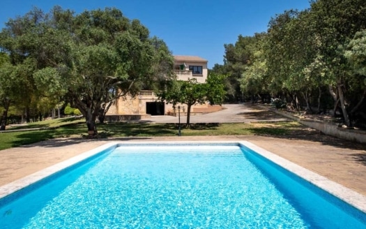 F-4418 Mediterrane Finca auf großem Grundstück, viel Potenzial und herrlichem Bergblick am Rande von Algaida
