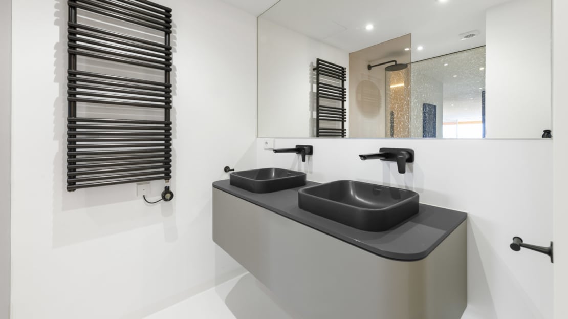 5169-Luxury apartment on Paseo Marítimo with sea view terrace16