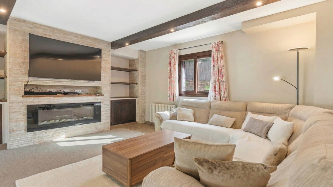 genai_image_fcbb86f7083546ed9c91117c4ae8af23_1764589219_00001