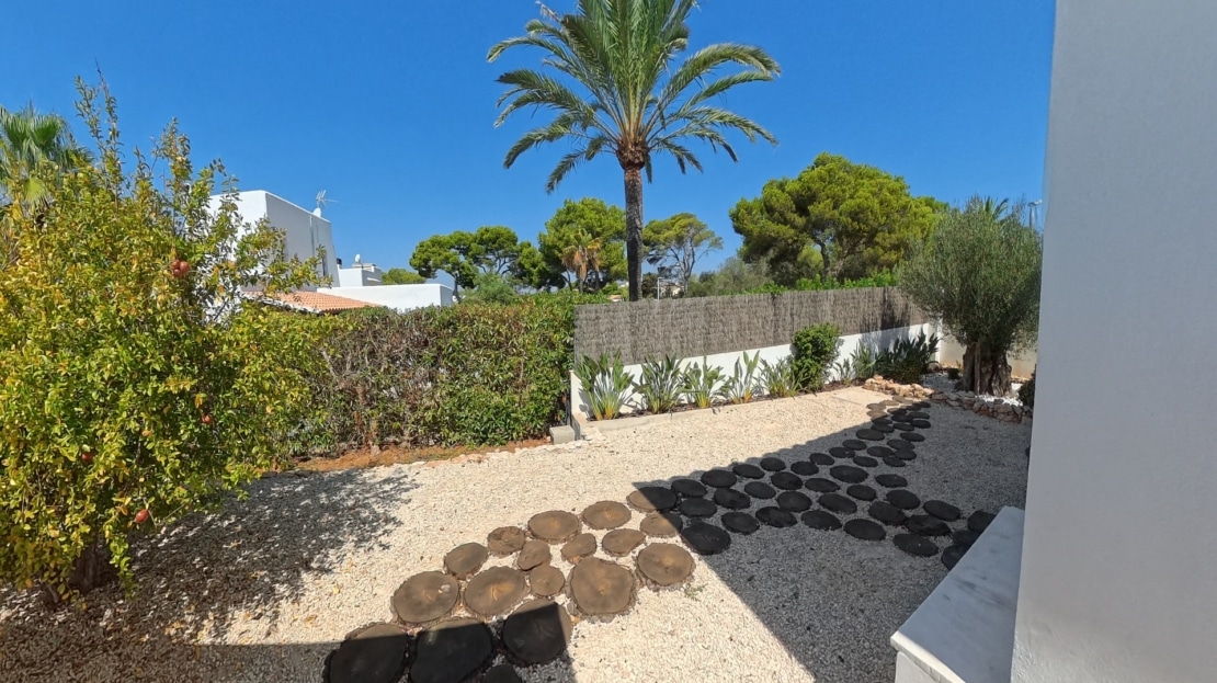 VID_20250813_115525_00_003_2025-11-08_21-11-24_screenshot