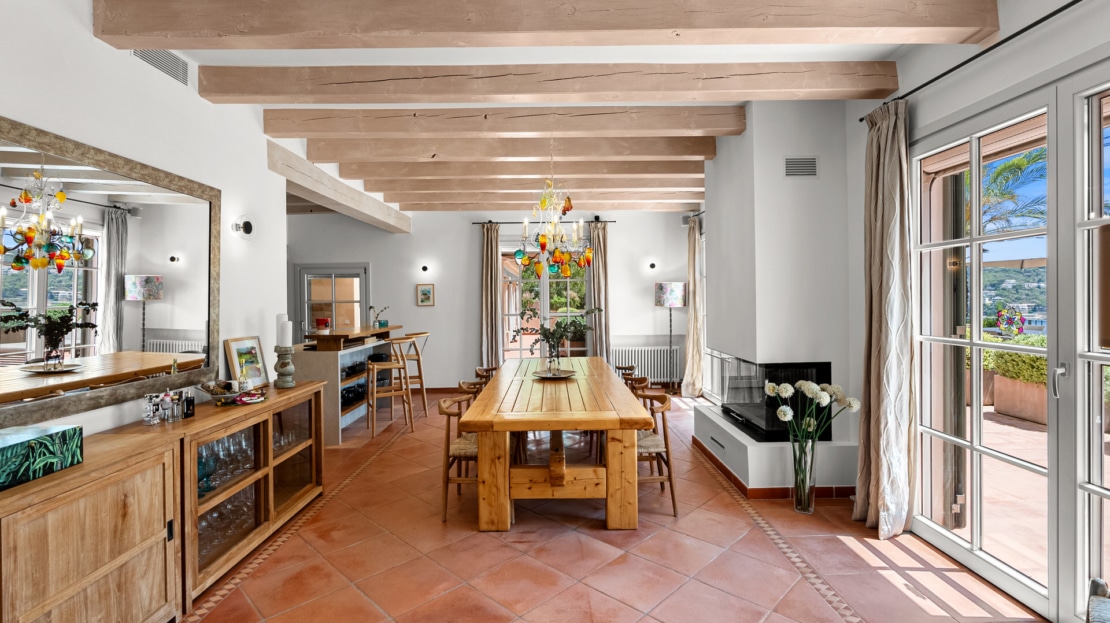 5420 - Sea view villa in Camp de Mar9