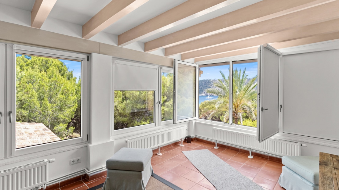 5420 - Sea view villa in Camp de Mar26