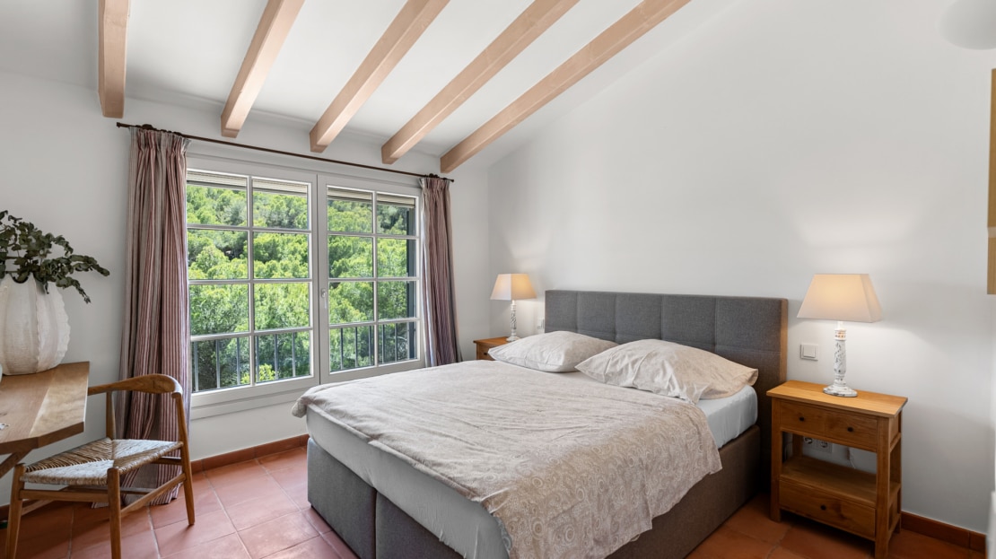 5420 - Sea view villa in Camp de Mar22