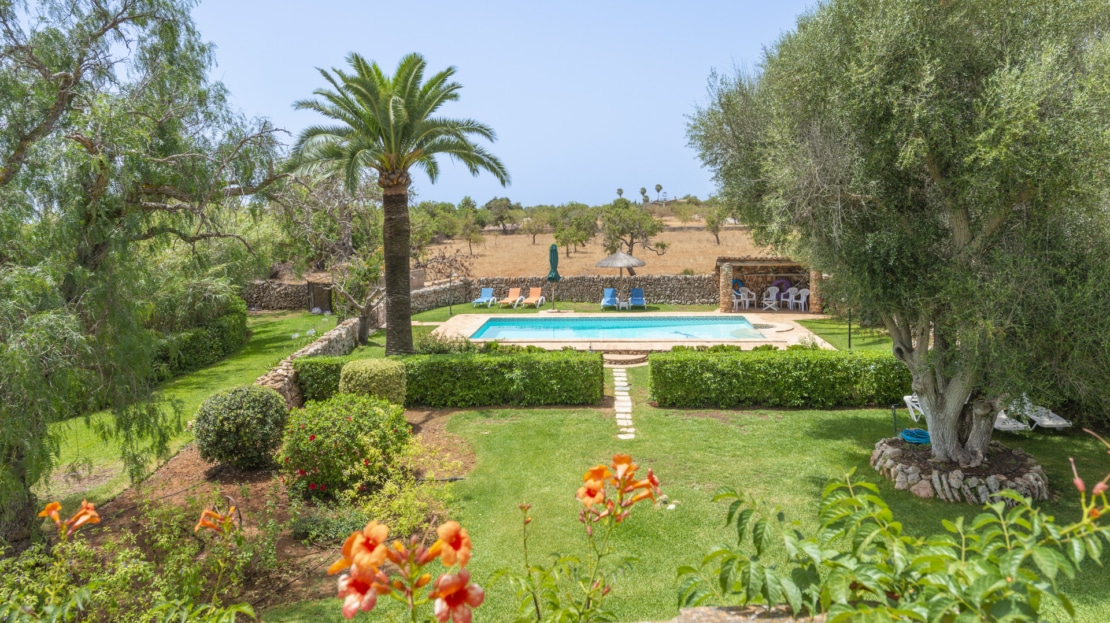 F-3925 Charmante Finca in Calonge mit traumhaftem, parkähnlichem Garten