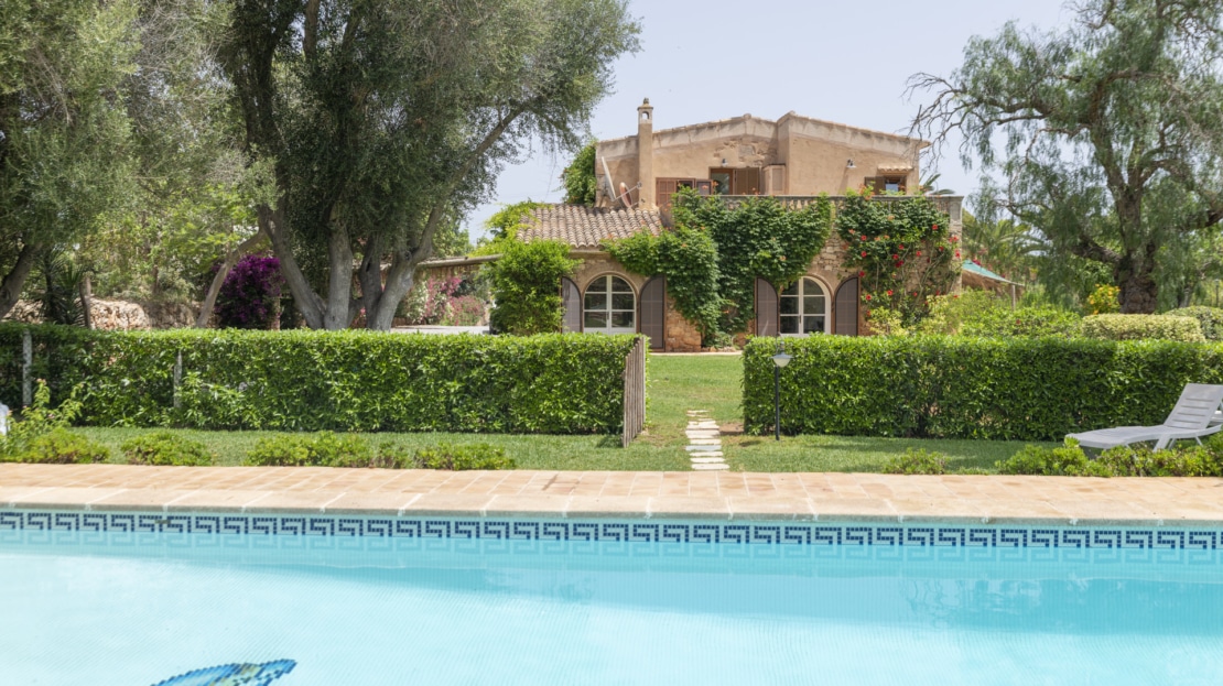 F-3925 Charmante Finca in Calonge mit traumhaftem, parkähnlichem Garten