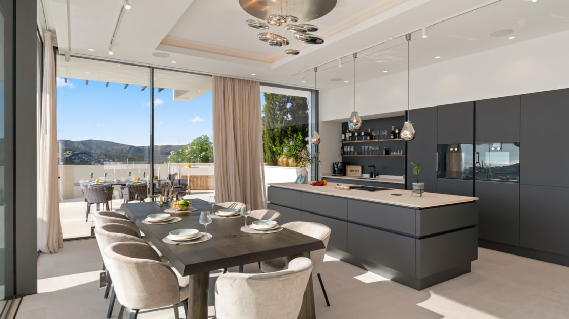 2752 - Villa in Camp de Mar 28