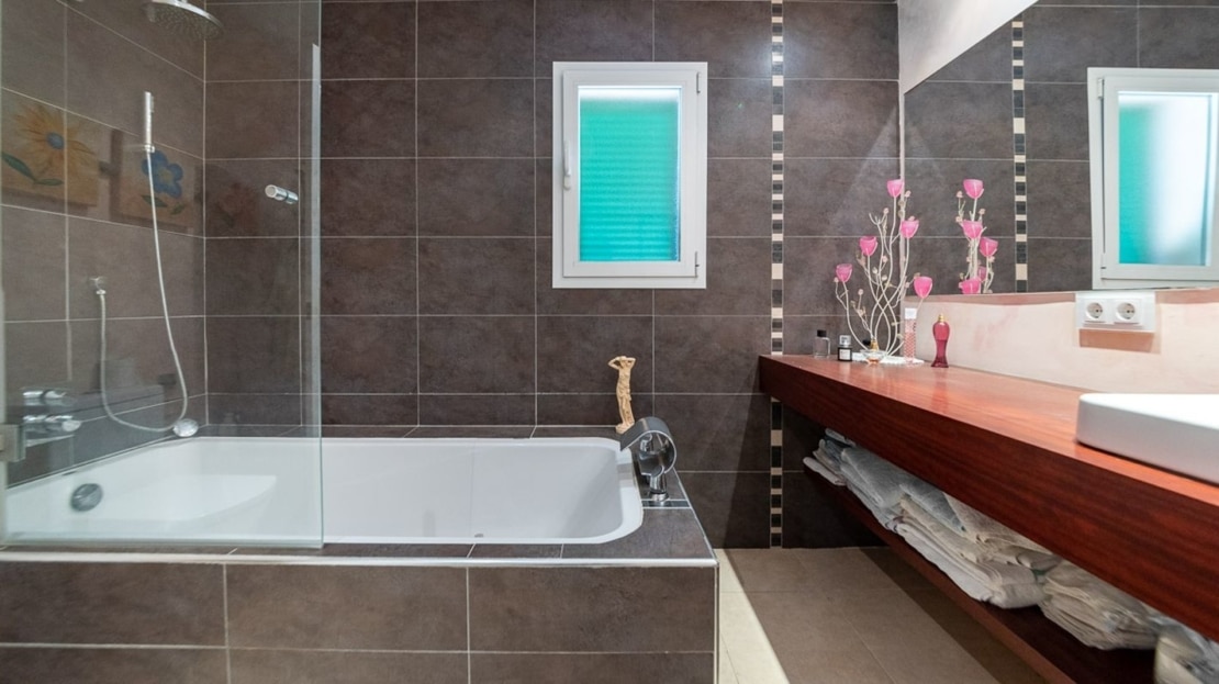 F-4418 Mediterrane Finca auf großem Grundstück, viel Potenzial und herrlichem Bergblick am Rande von Algaida