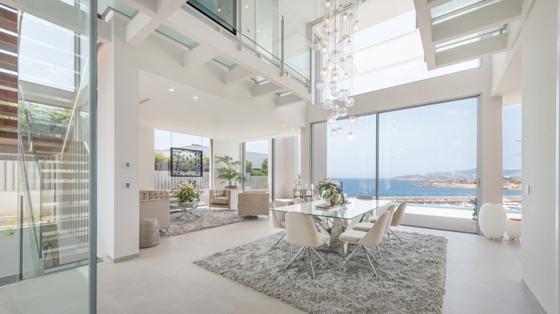 V-2650 Port Adriano Spektakuläre Designer-Villa mit Hafen und Meerblick, in Port Adriano