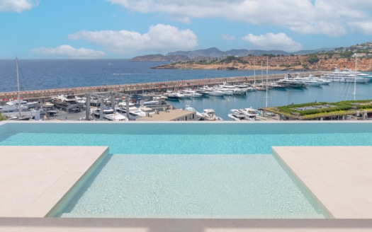 V-2650 Port Adriano Spektakuläre Designer-Villa mit Hafen und Meerblick, in Port Adriano